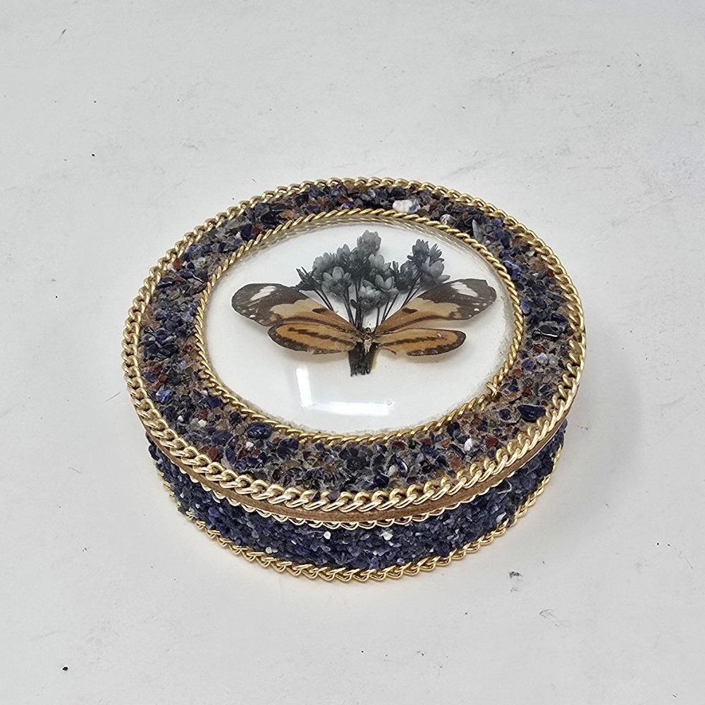 Vtg hand made real butterfly chipped stone jewelry ring box Insect Taxidermy